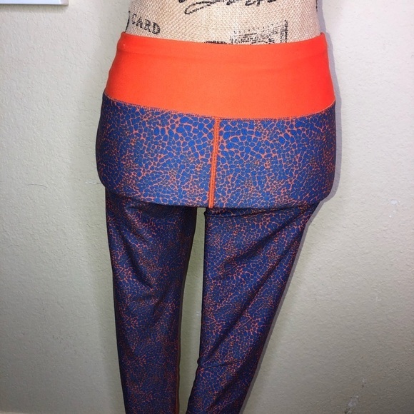 Florida Gators Leggings in Orange & Blue Print with Florida Gator on Waist Sz S - Picture 4 of 7